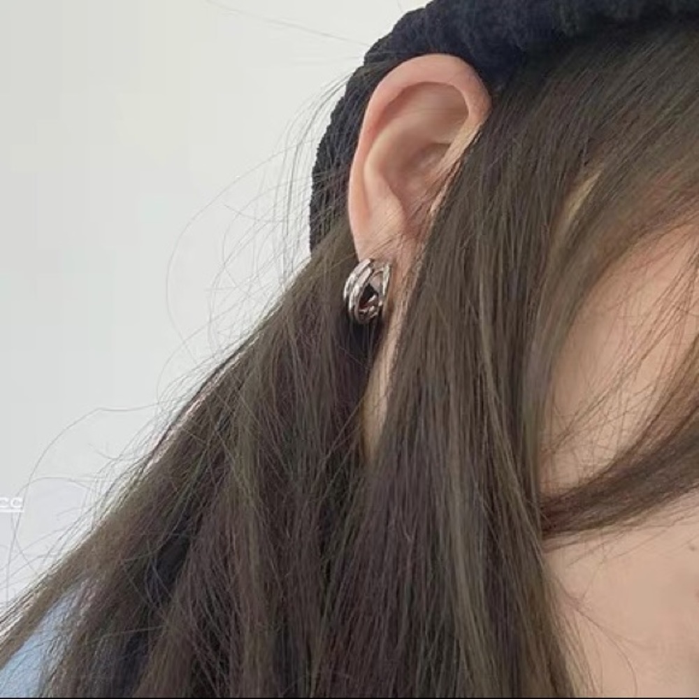 Silver loop earrings new!